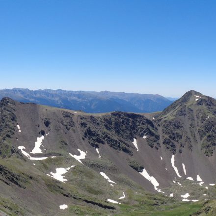 -
Projection: Cylindrical (1)
FOV: 141 x 59
Ev: 13,96